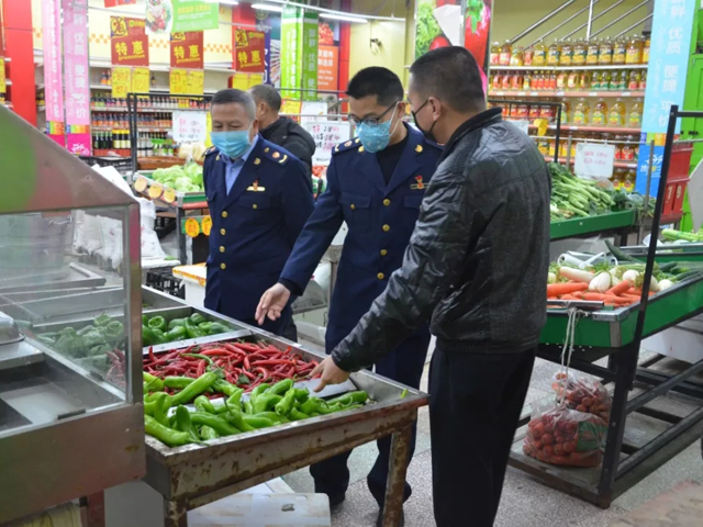 福建市場(chǎng)監(jiān)管部門全面強(qiáng)化食用農(nóng)產(chǎn)品批發(fā)市場(chǎng)“疫情戰(zhàn)況”監(jiān)管，保障食品安全供應(yīng)